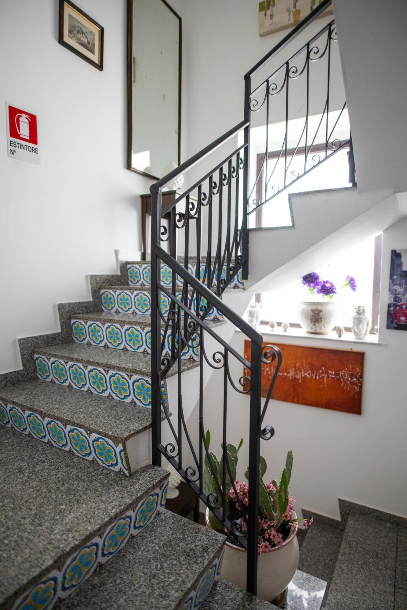 B&B Regina Carolina Caltagirone Exterior photo