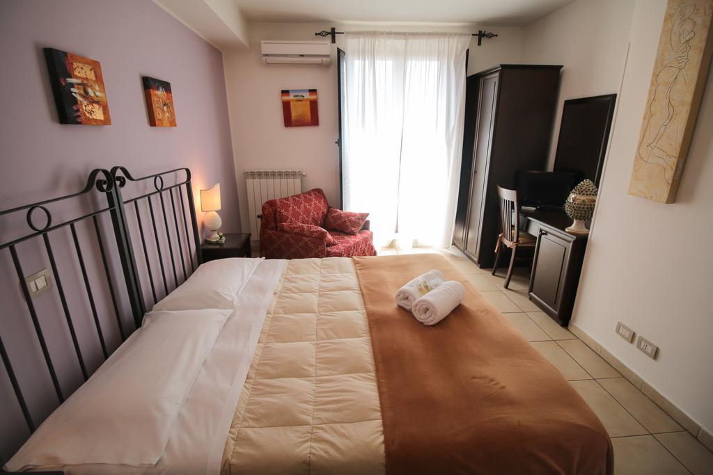 B&B Regina Carolina Caltagirone Exterior photo